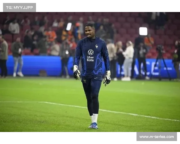 迈尼昂扑救单刀后怒吼,米兰防线零封关键 迈尼昂扑救单刀后怒吼,米兰防线零封关键